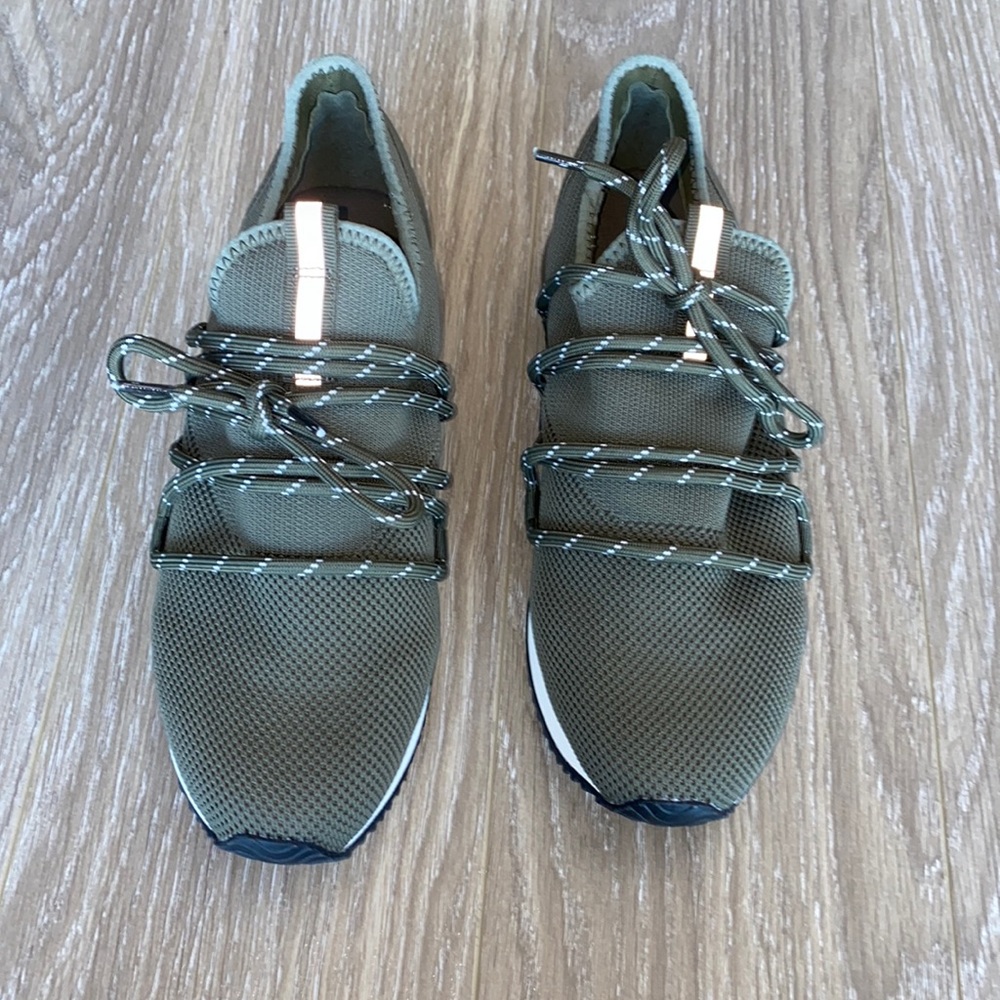 Olive Urban Sport by Jslides Sneakers